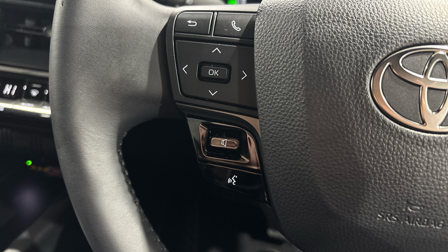 Used Toyota C-HR 2025 for sale - 77071366: Photo 42