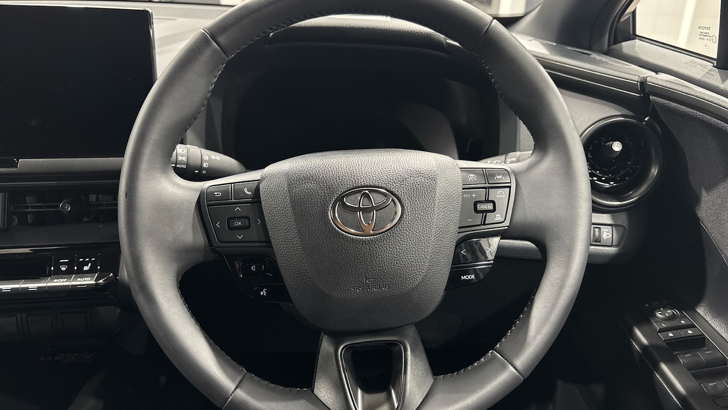 Used Toyota C-HR 2025 for sale - 77071366: Photo 8