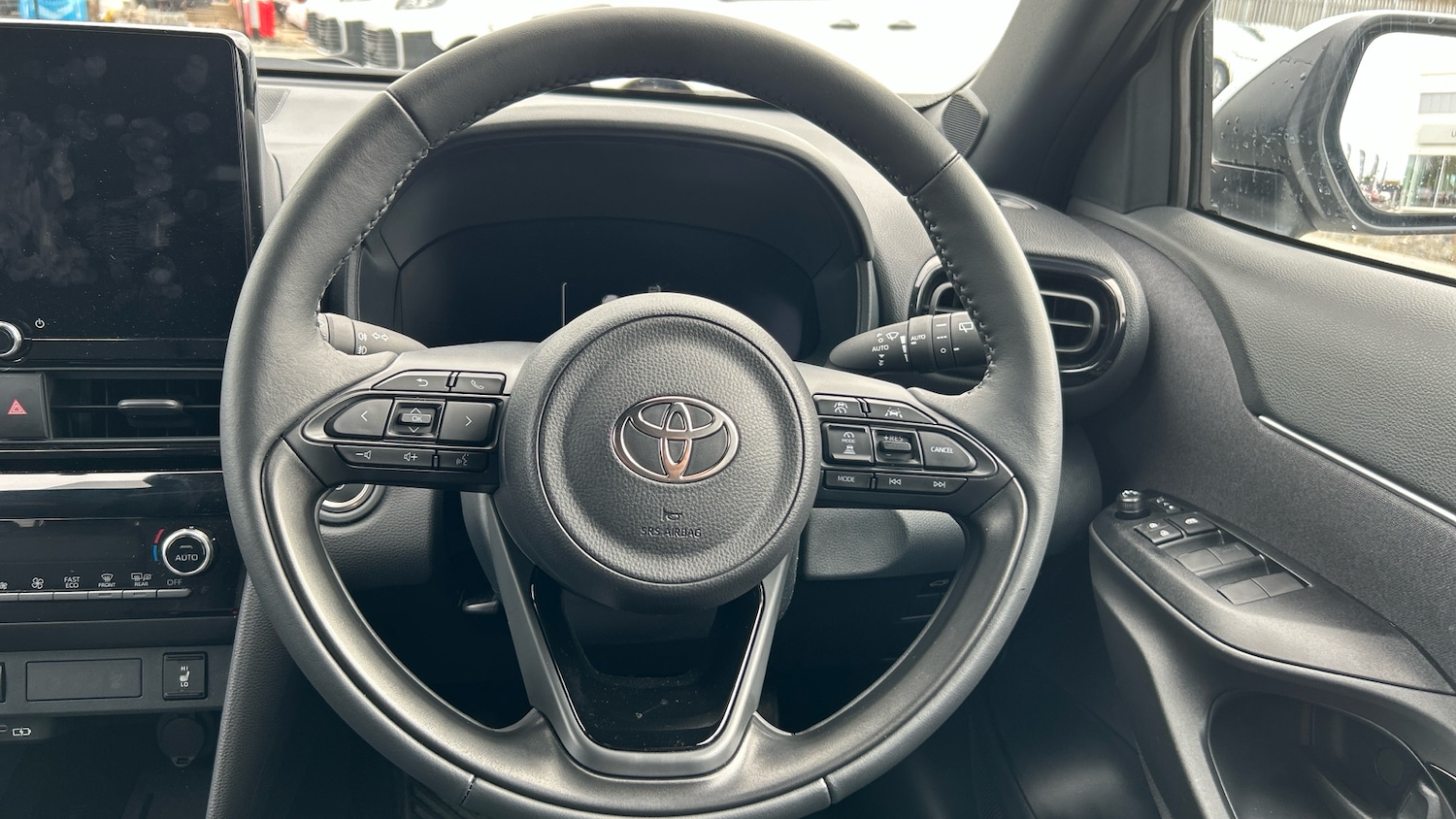 Used Toyota Yaris Cross 2025 for sale - 76004847: Photo 8