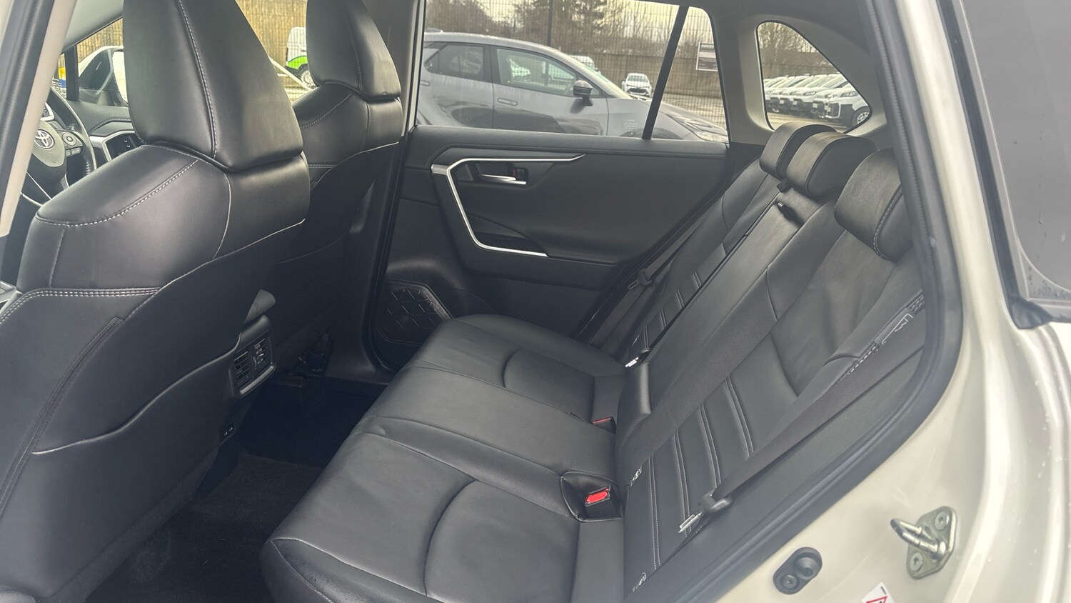 Used Toyota RAV4 2022 for sale - 76956985: Photo 13