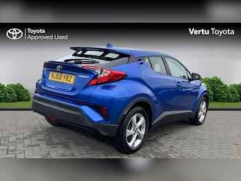Used Toyota C-HR 2018 for sale - 77678590: Photo