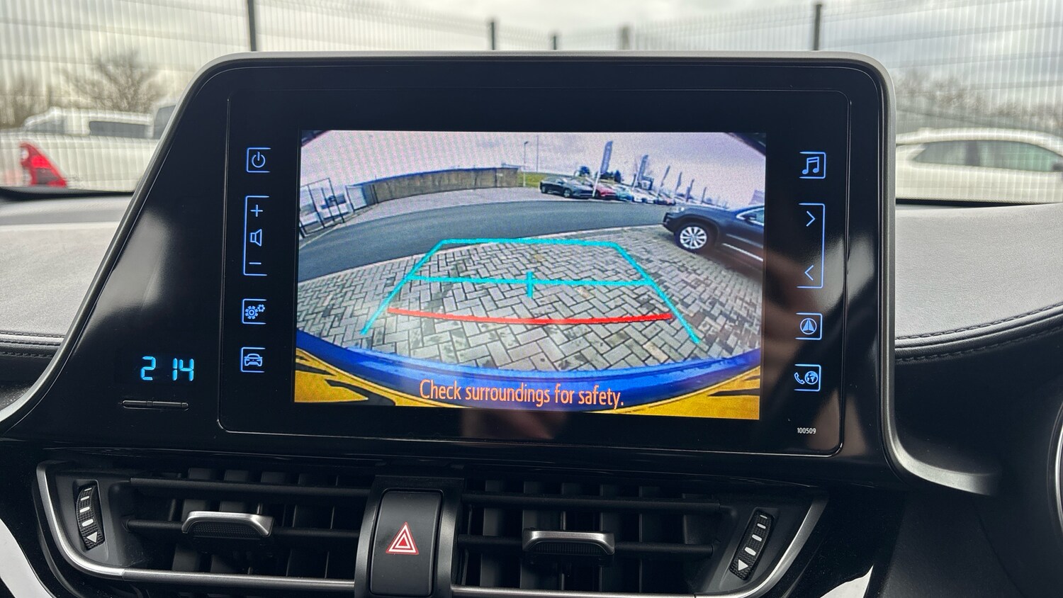 Used Toyota C-HR 2018 for sale - 77678590: Photo 31