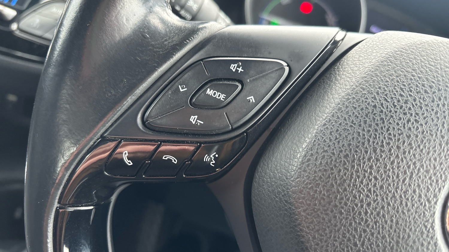 Used Toyota C-HR 2018 for sale - 77678590: Photo 45