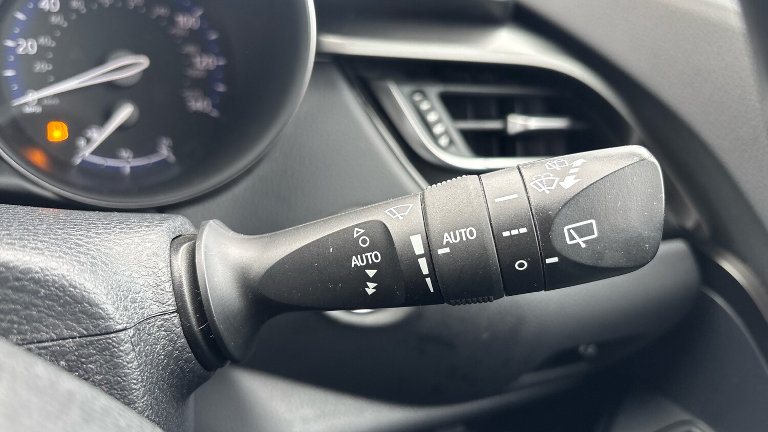 Used Toyota C-HR 2018 for sale - 77678590: Photo 47