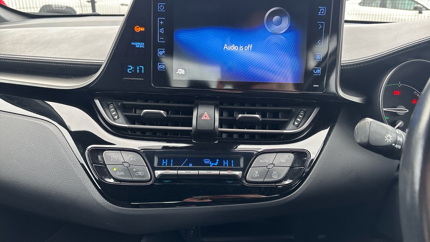 Used Toyota C-HR 2018 for sale - 77678590: Photo 48