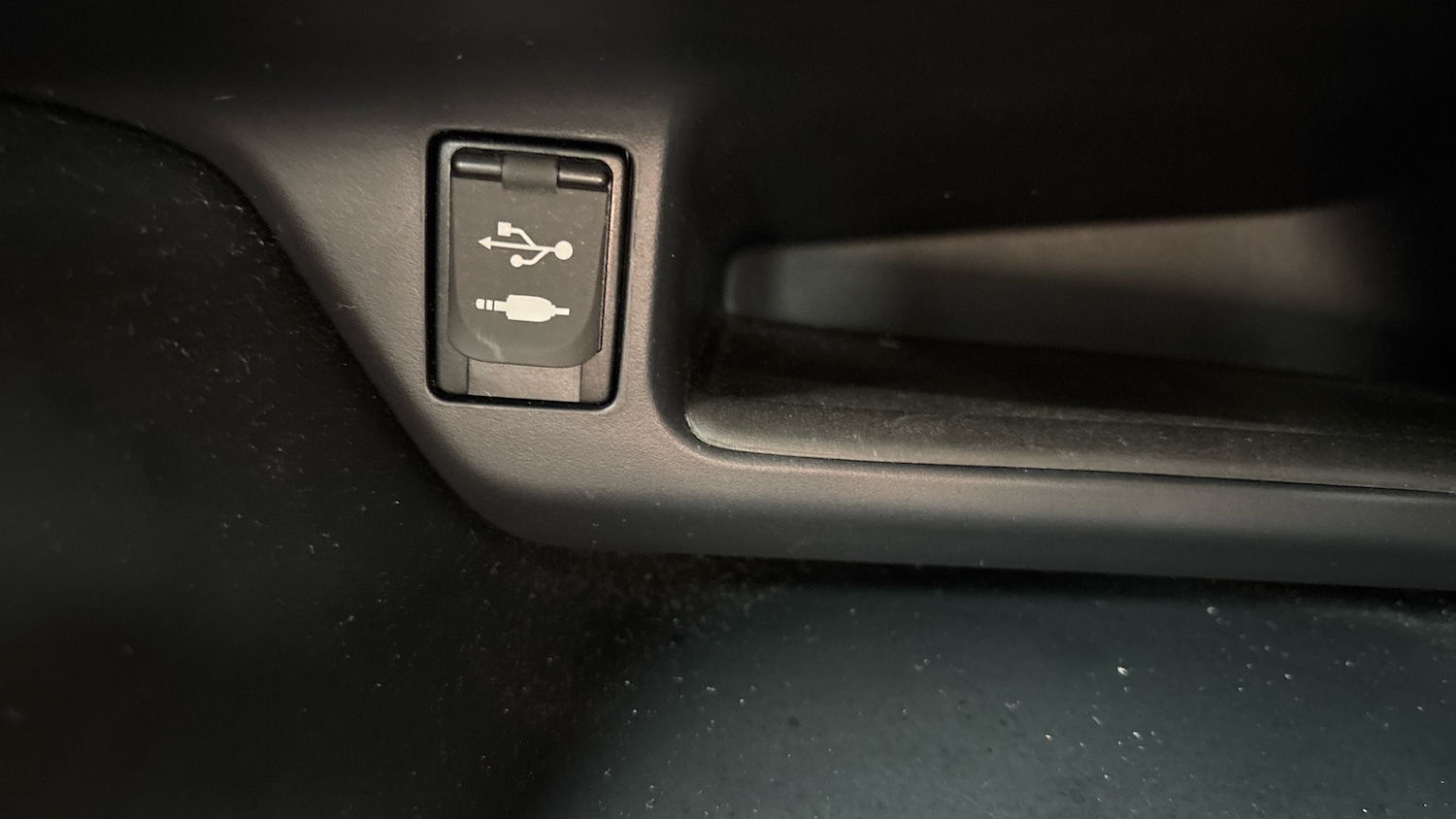 Used Toyota C-HR 2018 for sale - 77678590: Photo 51