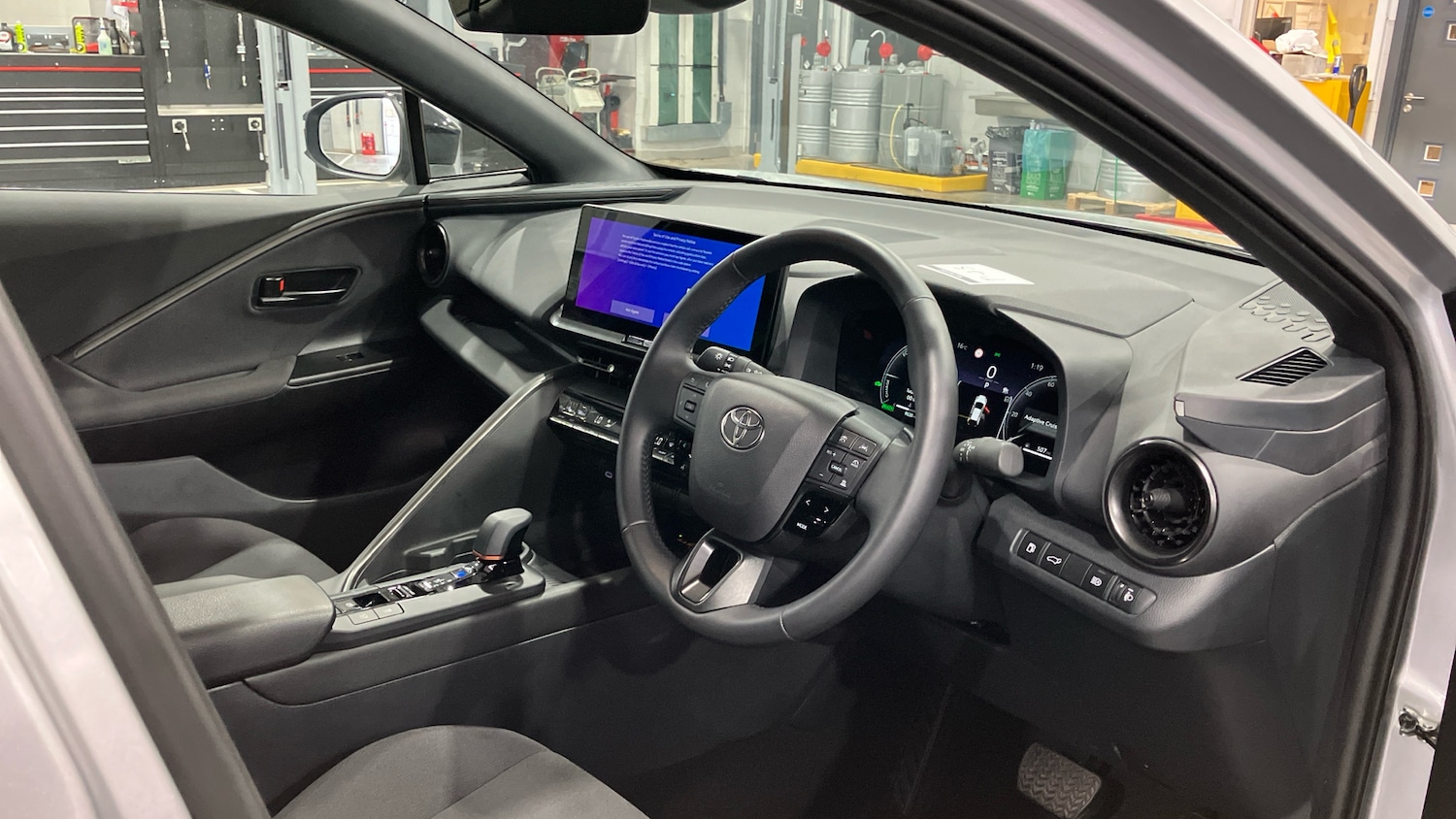 Used Toyota C-HR 2025 for sale - 76449506: Photo 11