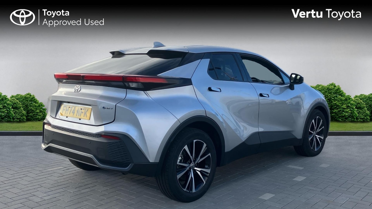 Used Toyota C-HR 2025 for sale - 76449506: Photo 2