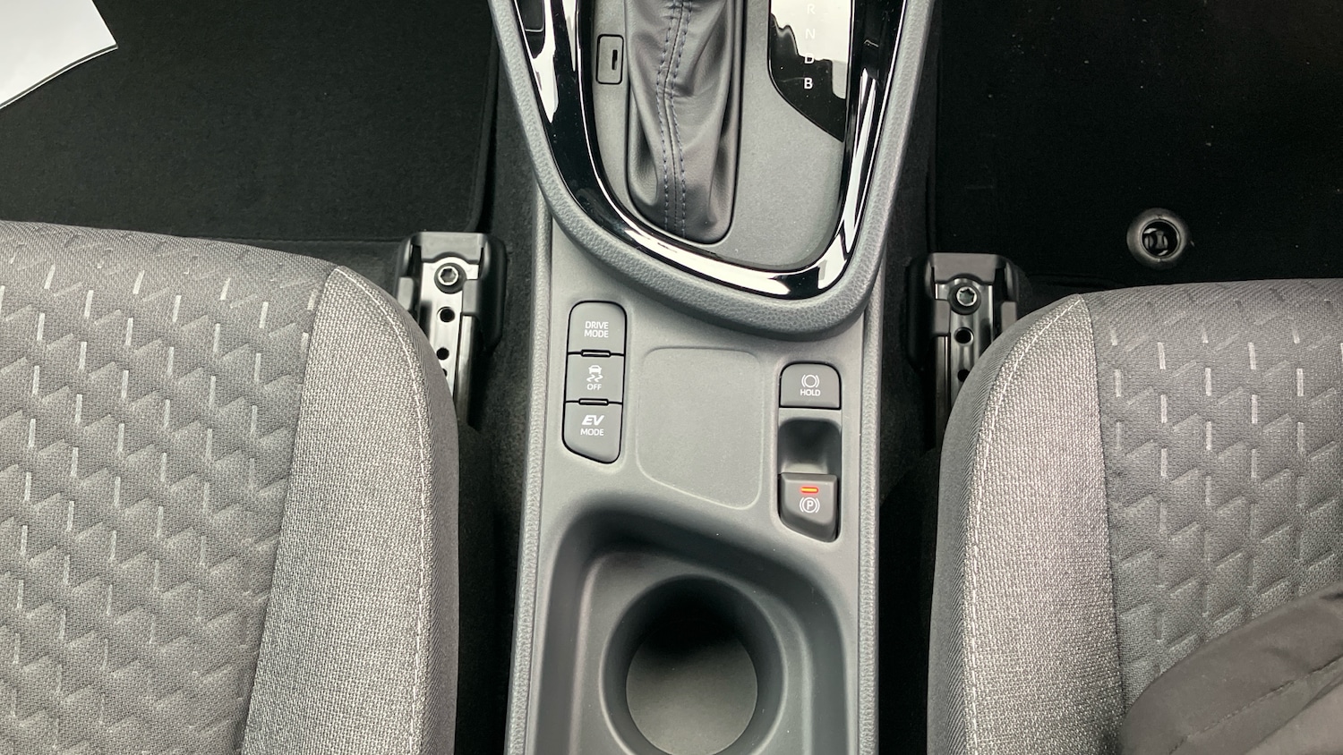 Used Toyota Yaris Cross 2025 for sale - 76643286: Photo 26