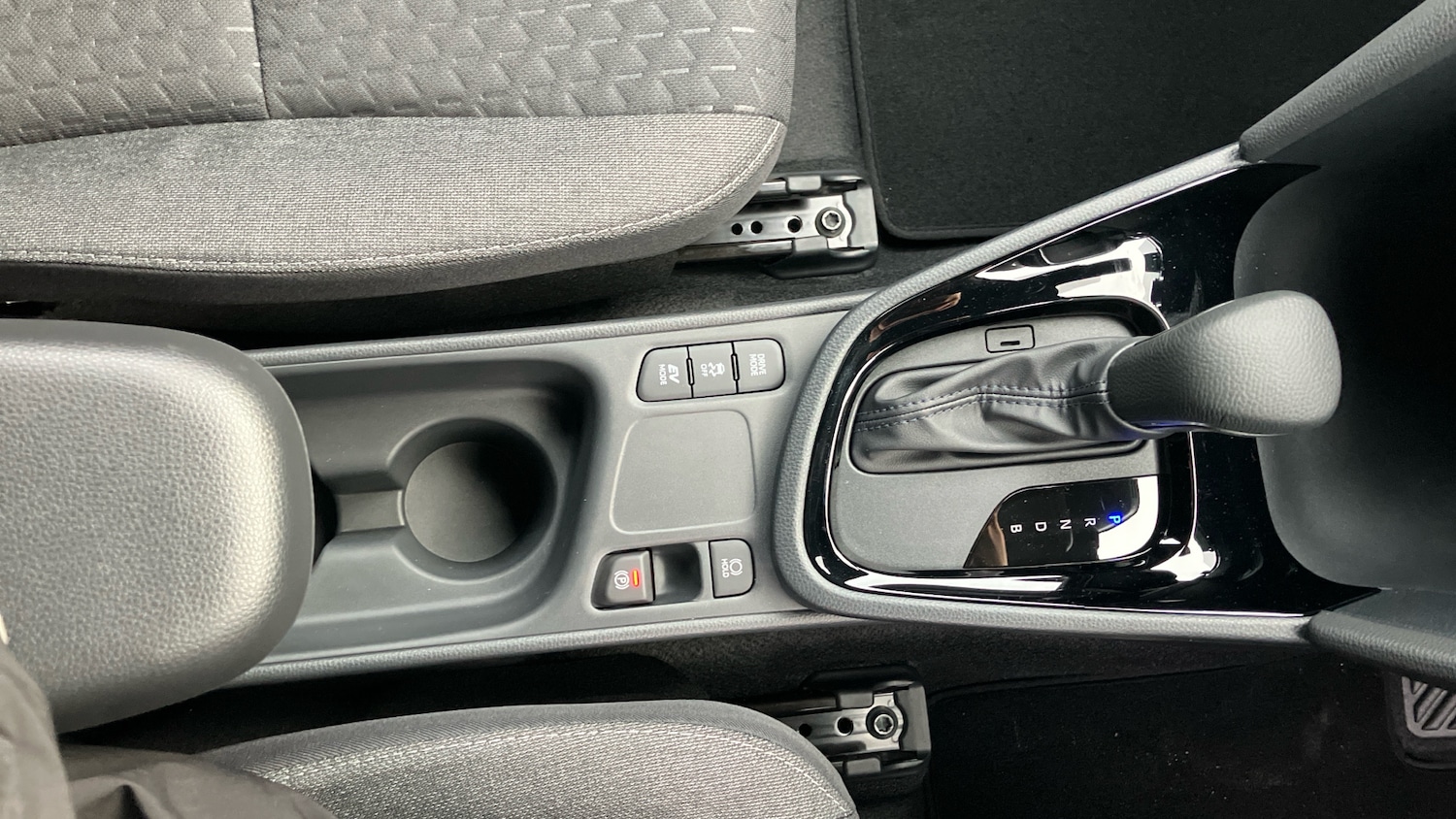 Used Toyota Yaris Cross 2025 for sale - 76643286: Photo 27