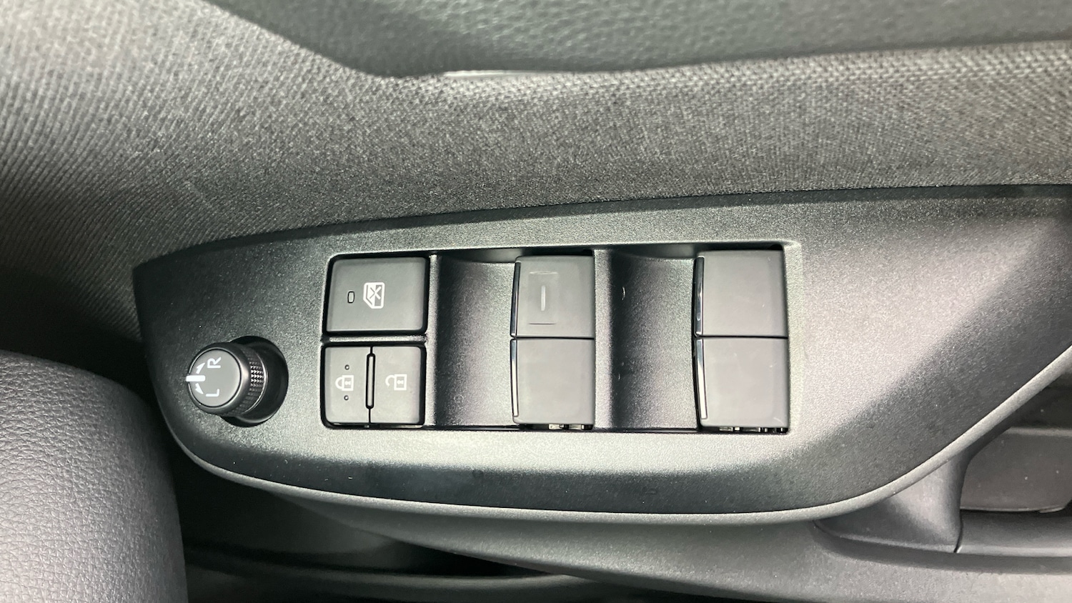 Used Toyota Yaris Cross 2025 for sale - 76643286: Photo 35