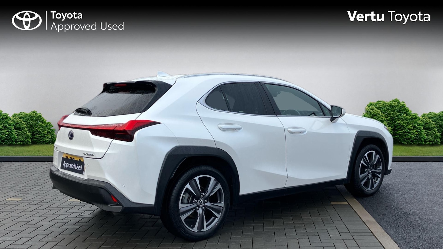Used Lexus UX 2020 for sale - 76618486: Photo 2