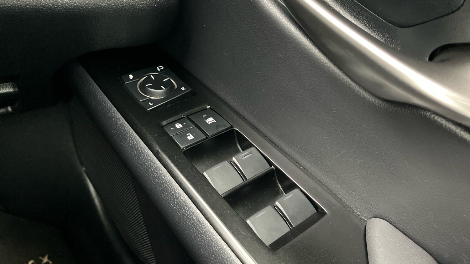 Used Lexus UX 2020 for sale - 76618486: Photo 22