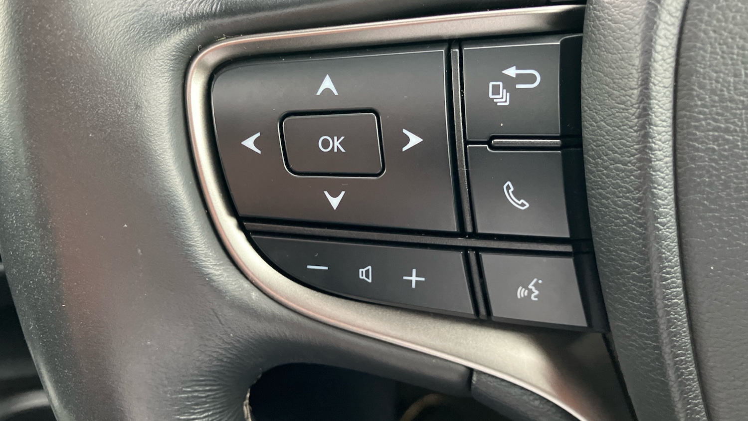 Used Lexus UX 2020 for sale - 76618486: Photo 24