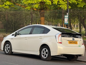 Used Toyota Prius 2015 for sale - 74485600: Photo