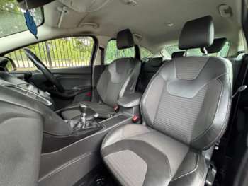 Used Ford Focus 2017 for sale - 74921180: Photo