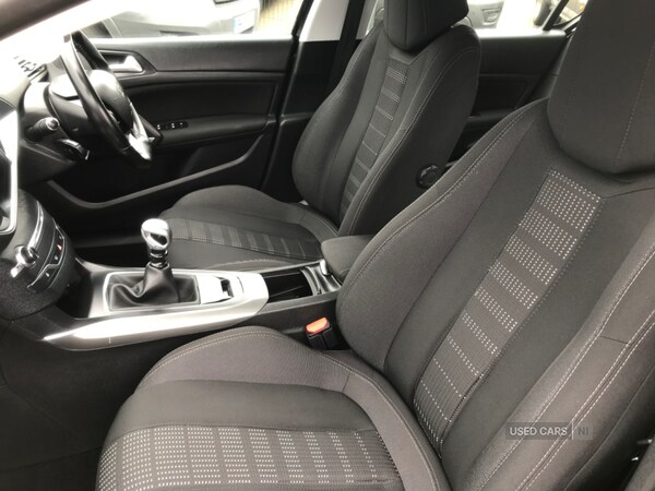 Used Peugeot 308 2016 for sale - 76190132: Photo 16