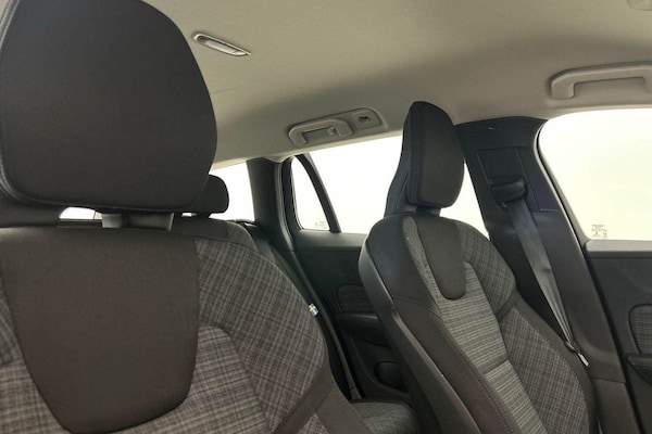 Used Volvo V60 2022 for sale - 75577724: Photo 32