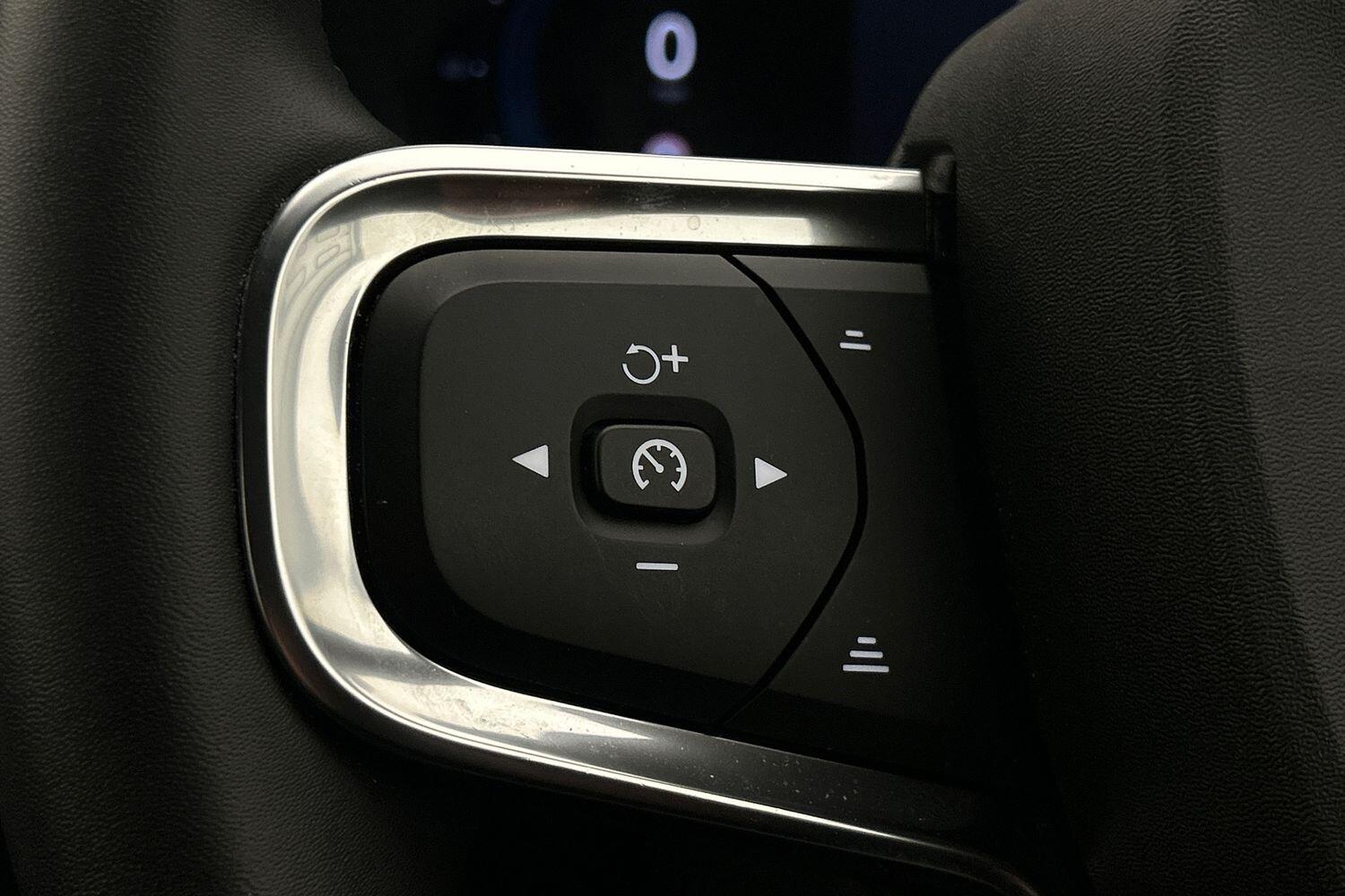 Used Volvo XC40 2023 for sale - 76032276: Photo 11