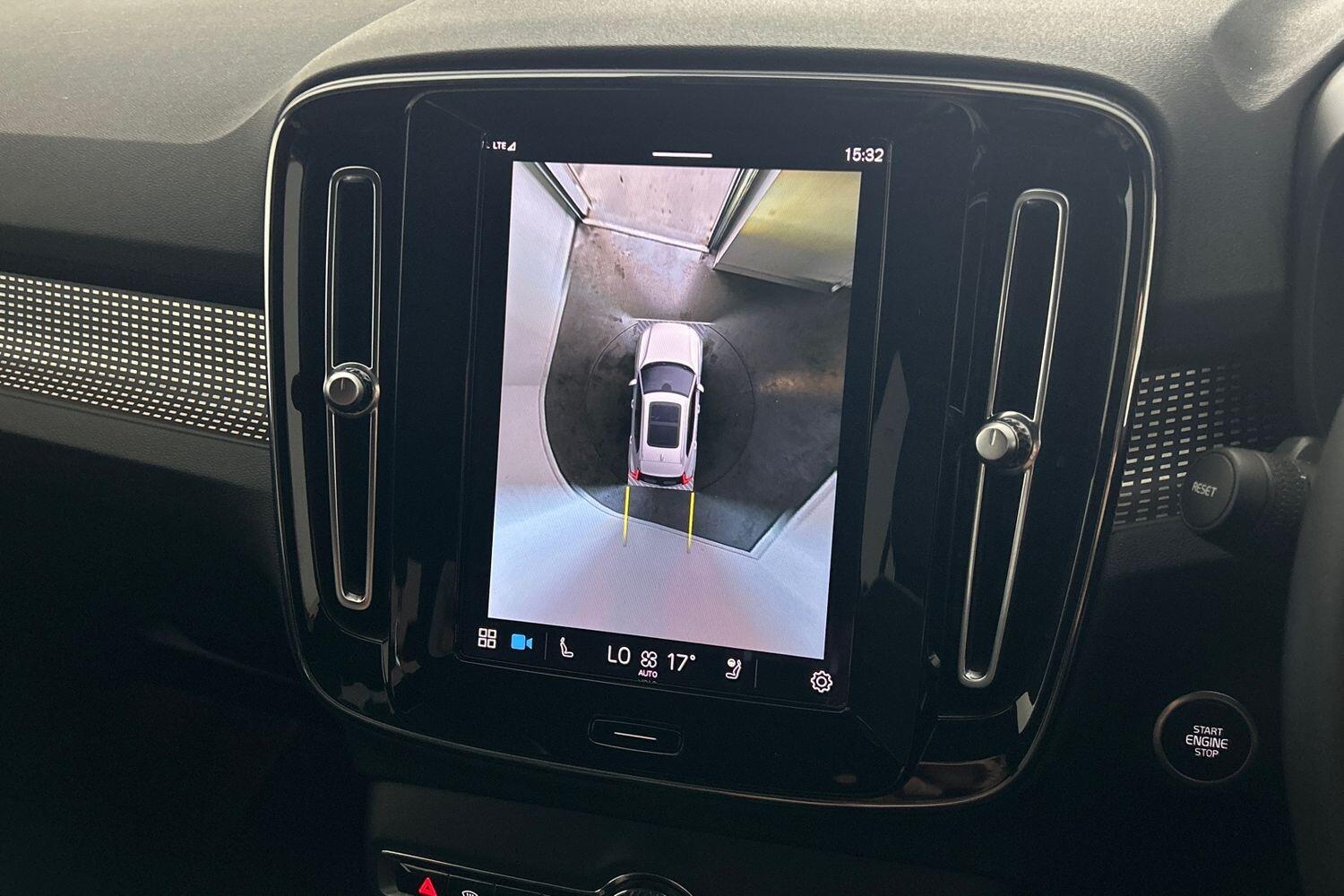 Used Volvo XC40 2023 for sale - 76032276: Photo 16