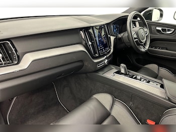 Used Volvo XC60 2021 for sale - 75269084: Photo