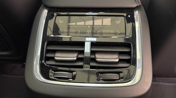 Used Volvo V60 2024 for sale - 75658529: Photo 17