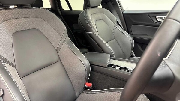 Used Volvo V60 2024 for sale - 75658529: Photo 29