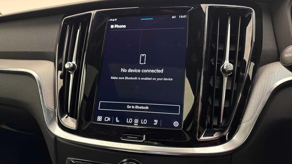 Used Volvo V60 2024 for sale - 75658529: Photo 38