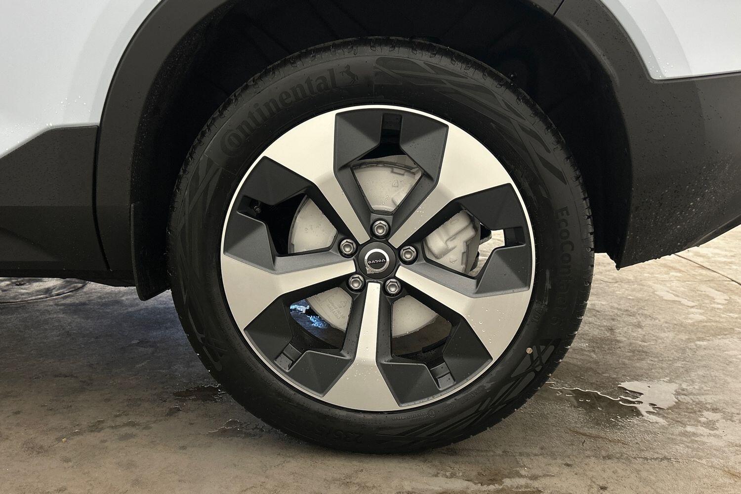 Used Volvo XC40 2025 for sale - 76024360: Photo 6