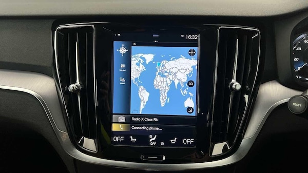 Used Volvo V60 2022 for sale - 76201385: Photo 10