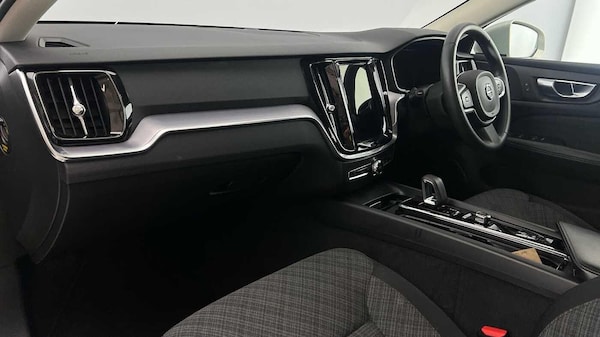 Used Volvo V60 2022 for sale - 76201385: Photo 6