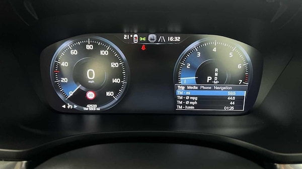 Used Volvo V60 2022 for sale - 76201385: Photo 9