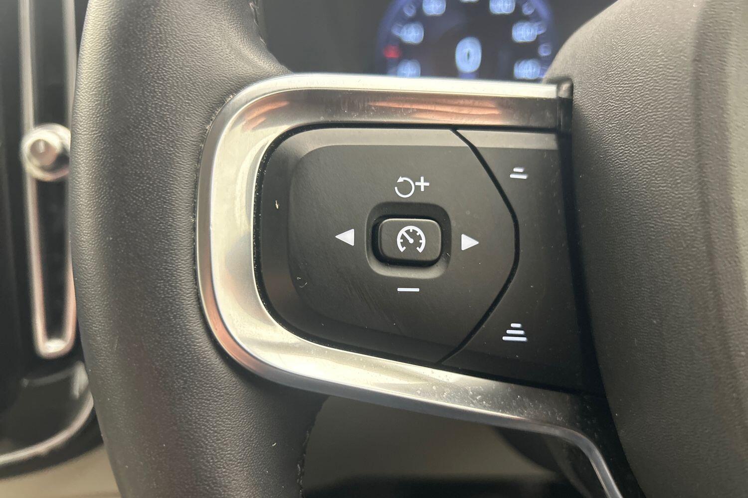 Used Volvo XC40 2021 for sale - 76041757: Photo 12