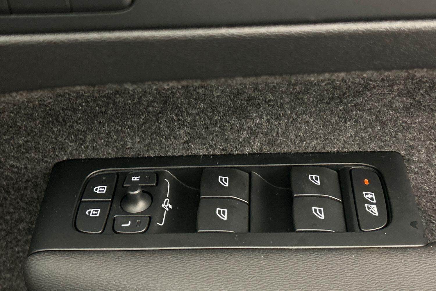 Used Volvo XC40 2025 for sale - 76024326: Photo 30
