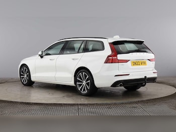 Used Volvo V60 2022 for sale - 76200989: Photo 3