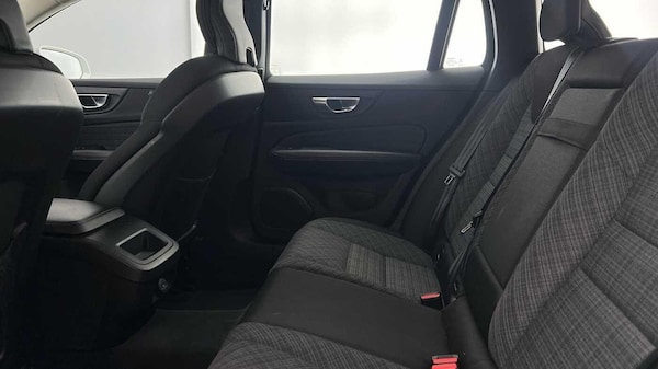Used Volvo V60 2022 for sale - 76200989: Photo 7