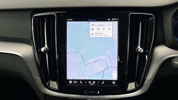 Used Volvo V60 2022 for sale - 76201214: Photo 10