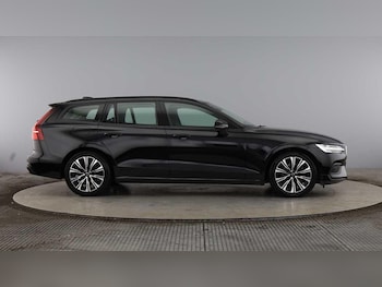 Used Volvo V60 2022 for sale - 76201214: Photo 2