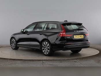 Used Volvo V60 2022 for sale - 76201214: Photo 3