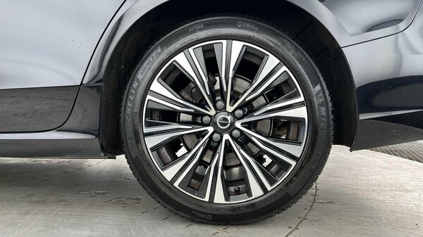 Used Volvo V60 2022 for sale - 76201214: Photo 4