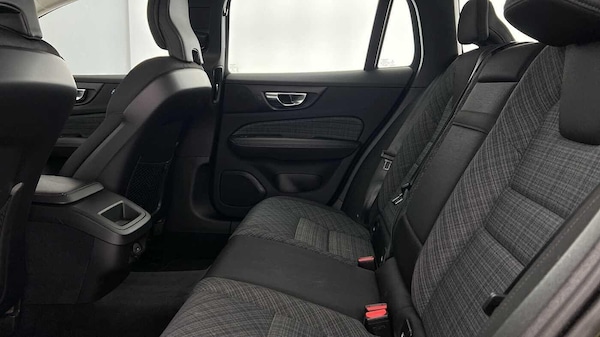 Used Volvo V60 2022 for sale - 76201214: Photo 7