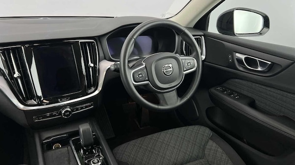 Used Volvo V60 2022 for sale - 76201214: Photo 8