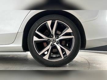 Used Volvo V60 2021 for sale - 75588897: Photo