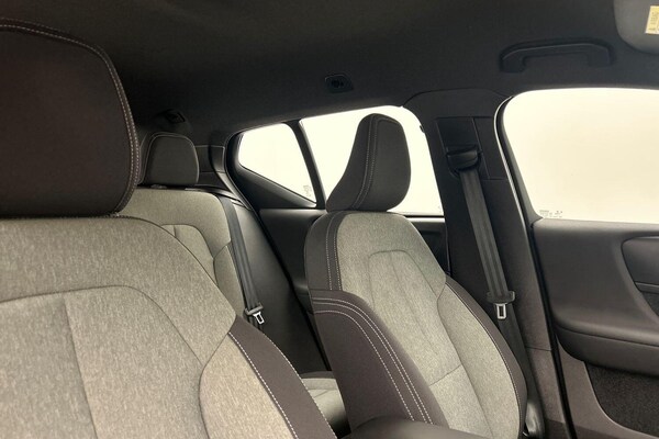 Used Volvo XC40 2023 for sale - 75601049: Photo 32