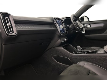 Used Volvo XC40 2019 for sale - 75658733: Photo