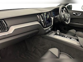 Used Volvo XC60 2021 for sale - 75268420: Photo