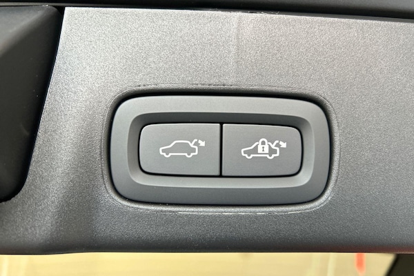 Used Volvo V90 2025 for sale - 75678000: Photo 23