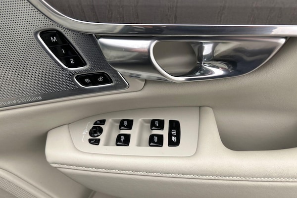 Used Volvo V90 2025 for sale - 75678000: Photo 30