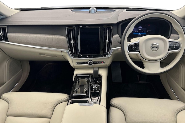 Used Volvo V90 2025 for sale - 75678000: Photo 7