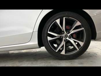Used Volvo V60 2021 for sale - 74850732: Photo
